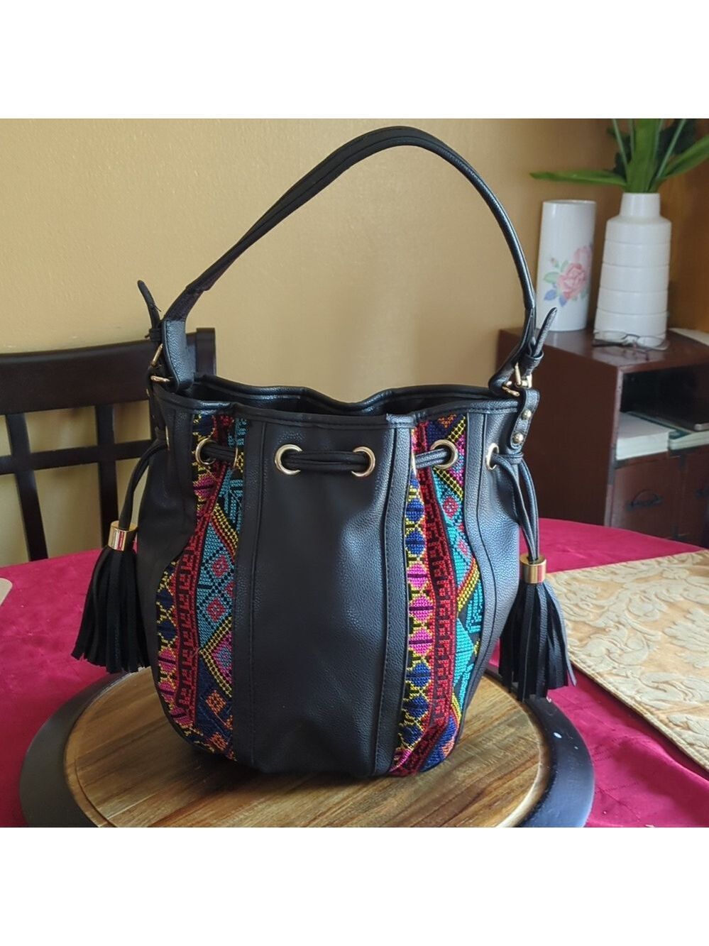 Black color bucket bag medium‎ size